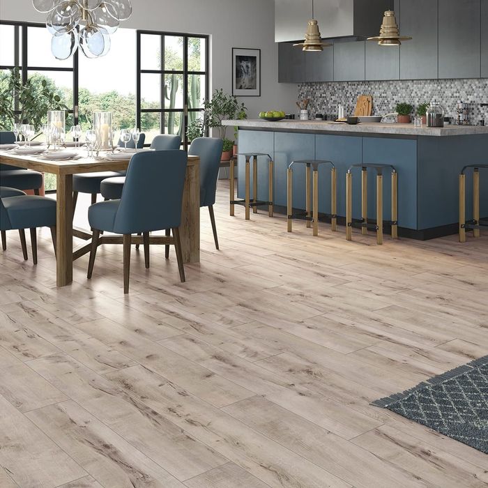 Construcții și interioare