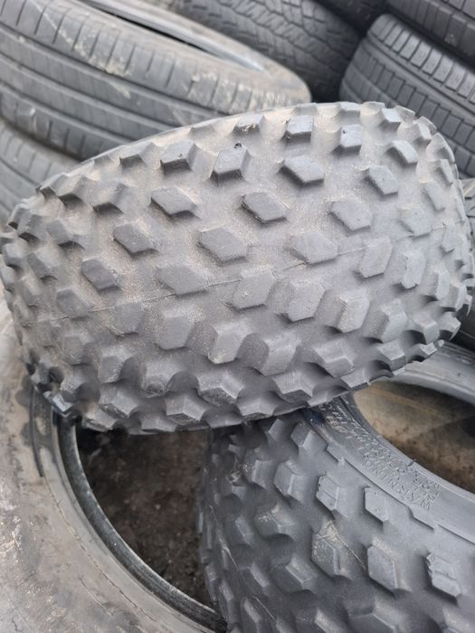 Vand 2 anvelope AT 16×8-7 dunlop bune fara defecte