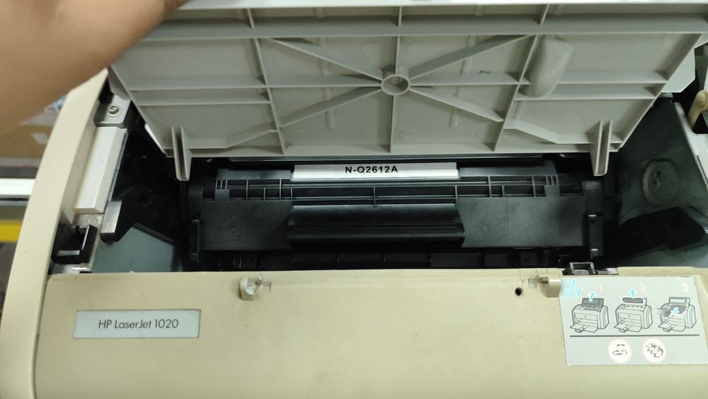 Принтер HP LaserJet 1020