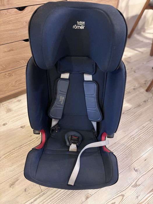 Britax Romer Advansafix столче кола