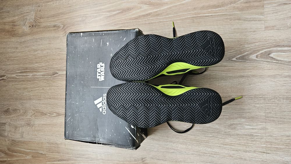 Баскетбольные кроссовки Adidas