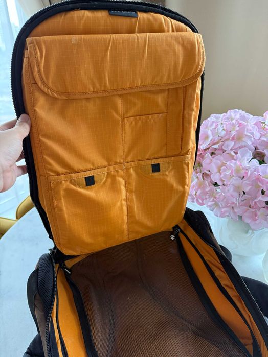 Rucsac Crumpler Premium – impermeabil, foto & laptop