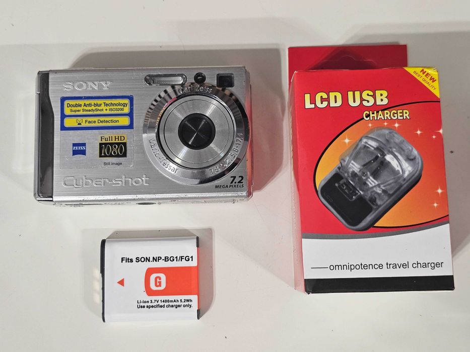 Y2K Aparat foto digital compact Sony W80 7.2MP 3xZoom