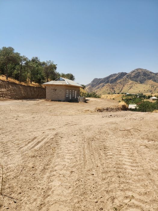 Dam olish maskaniga muljallangan (Dacha) 20 sotexli joy sotiladi.