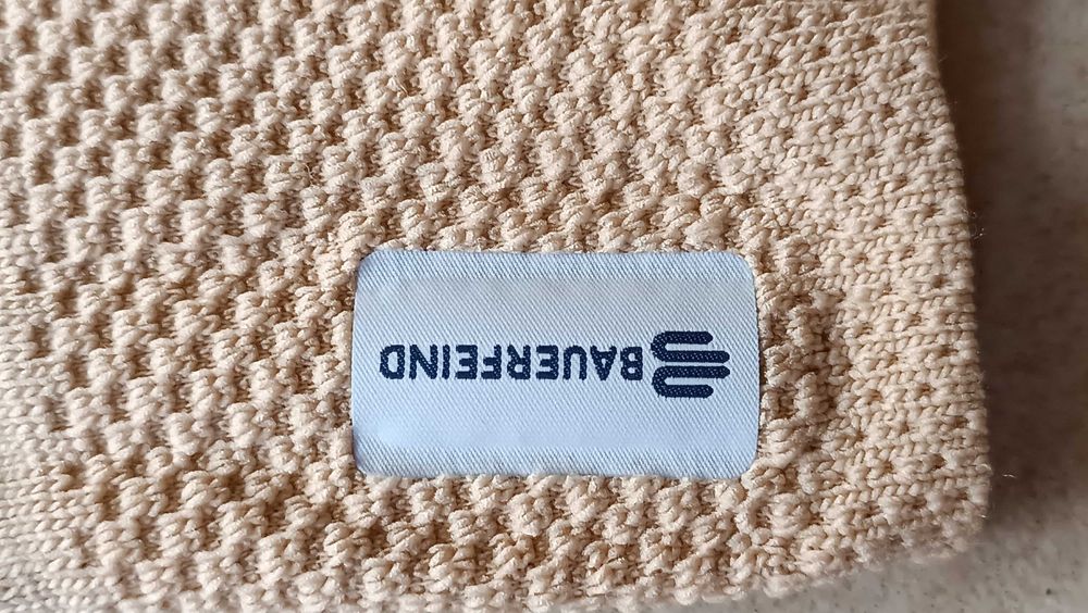 Bauerfeind ортеза наколенка за коляно GenuTrain Unisex Knee Support