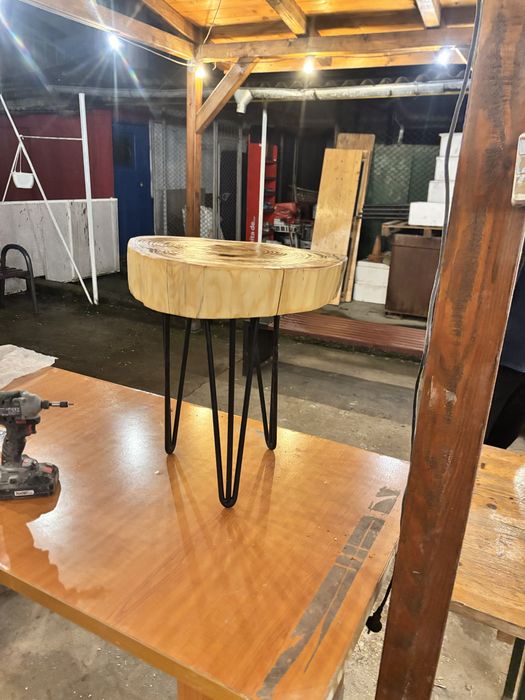 Masuta cafea cu 3 picioare