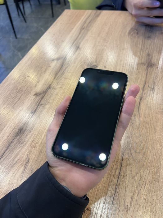 Продам Айфон 13 128гб