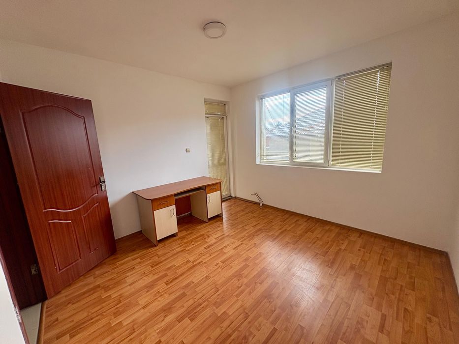 Дава се под наем Двустаен апартамент в Търговище, Вароша - 60 кв.м за 179.52 € - Снимка #3