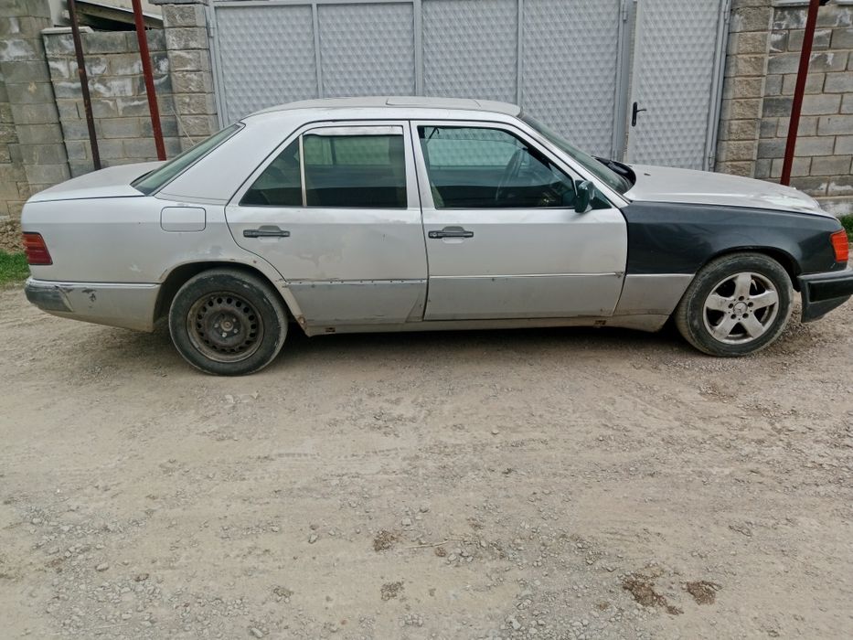 Мерседес 124 кузов 1993 год