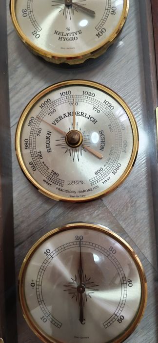 Termometru barometru hidrometru