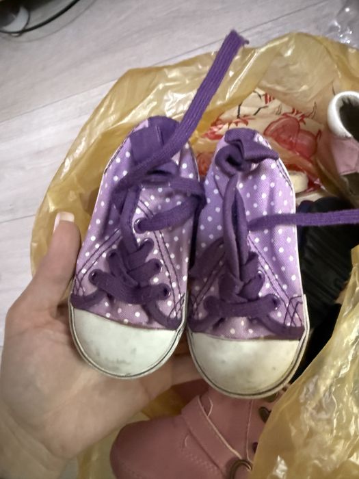 Отдам за вкусняшку вещи