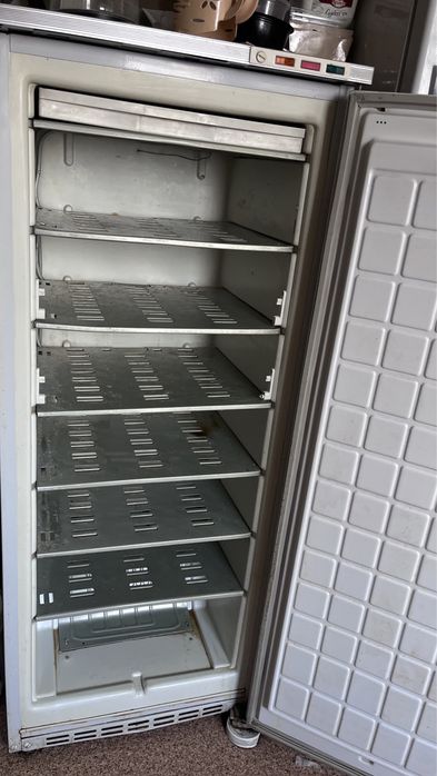 Морозильник не морозит