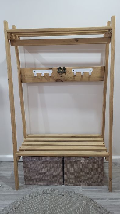 Продам комплект мебели в детскую