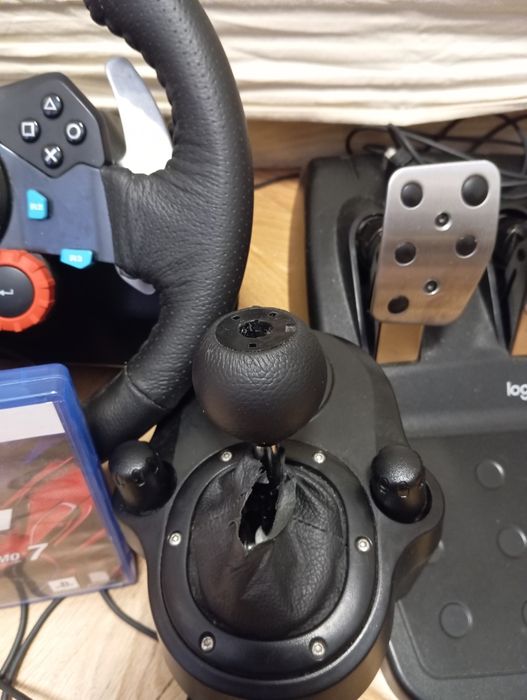 Волан с педали и скоростен лост Logitech g29 + Gran Turismo и Asseto C