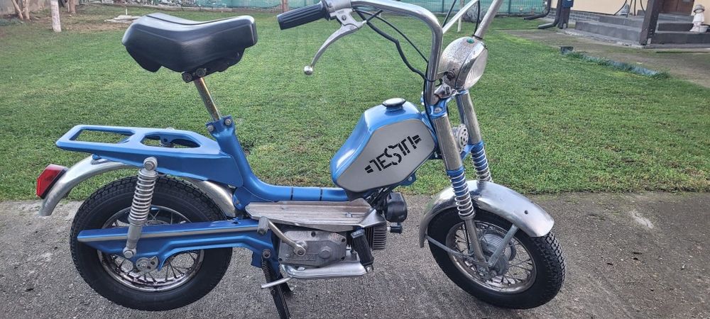 Vând moped Testi