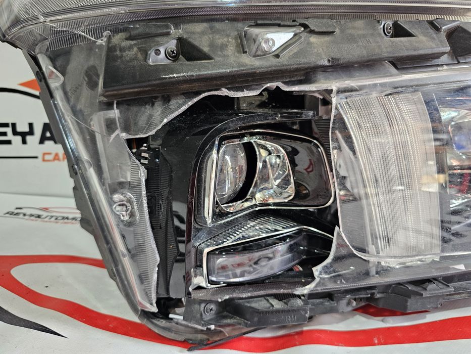 Far dreapta led Hyundai Santa Fe 3 dupa 2021 cod 92102S1600