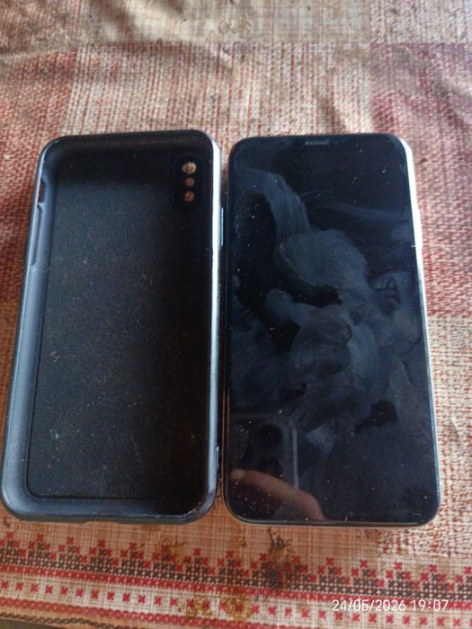 Vând iPhone x problema la face id