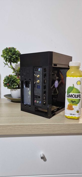 Server NAS compact ideal file storage si backup 2x8TB + 2xSSD Cache