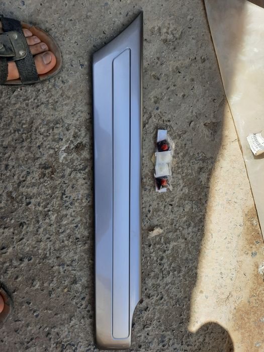 Тайота ланкрузерге заттар бар