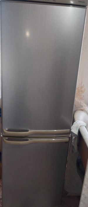 Продам холодильник самсунг