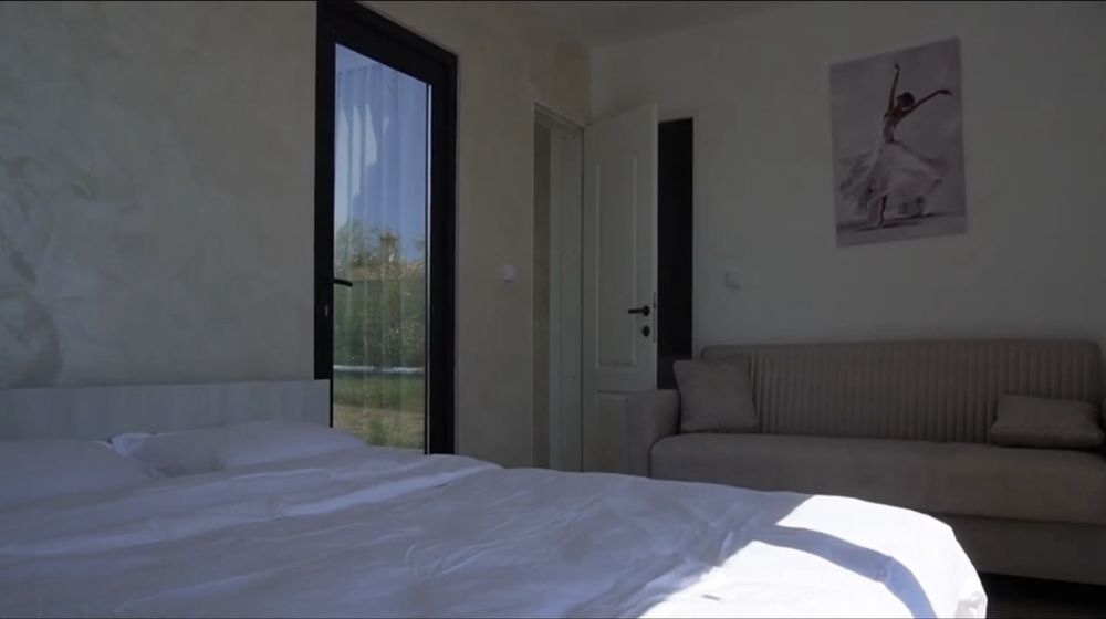 Vanzare imobil primul rand la mare ! 2 Mai