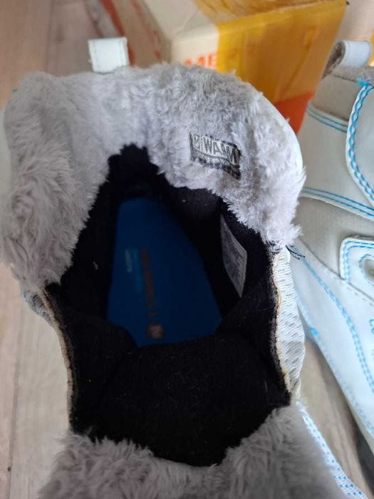 Продам зимние крассовки MERRELL