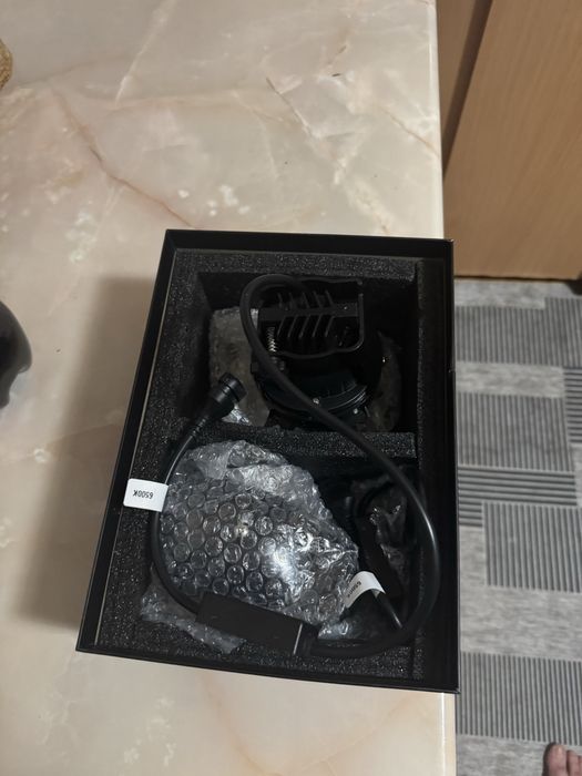 Продам противотуманки новые