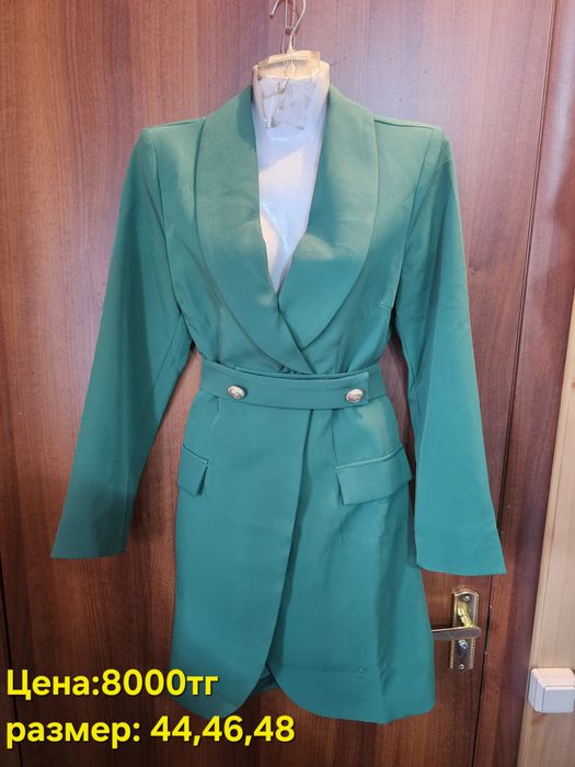 Продам новые платья