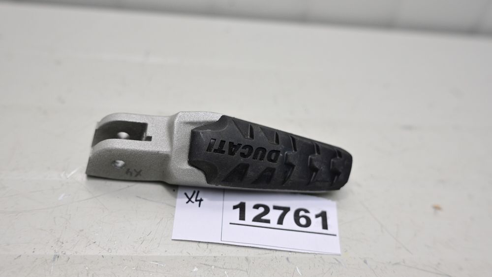 Scarita Peg Fata Stanga Ducati Monster 821 / 1200 2014 - 2022