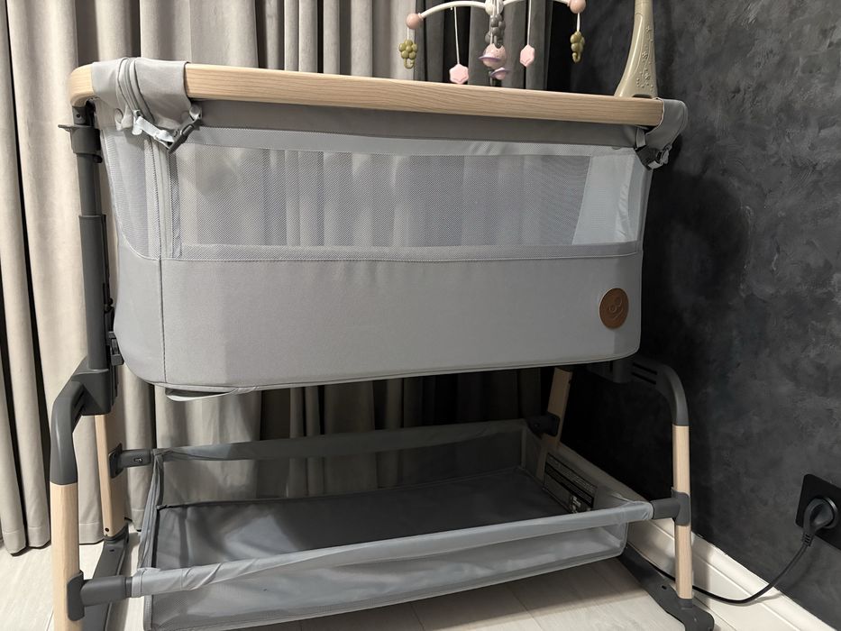 Продам детскую кровать манежку