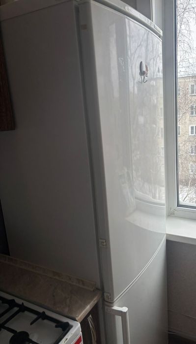 Продам холодильник Atlant