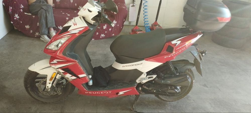 Скутер Peugeot Speedfight 3