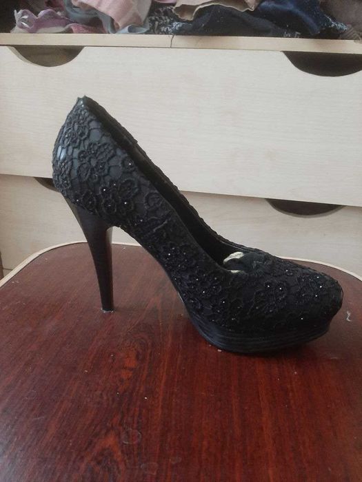 женская и мужская обувь не дорого