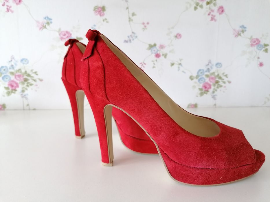 Обувки на висок ток от естествен велур