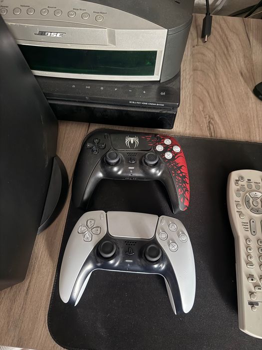 Vând playstation 5