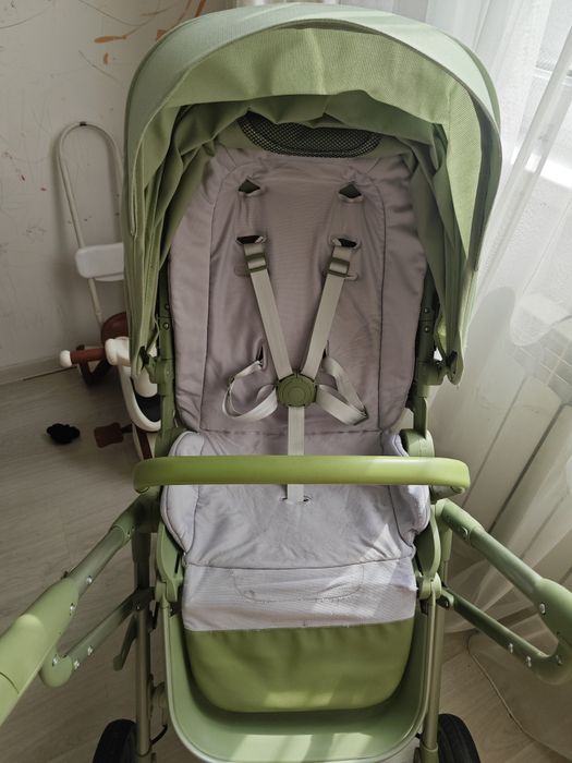 Коляска прогулочная