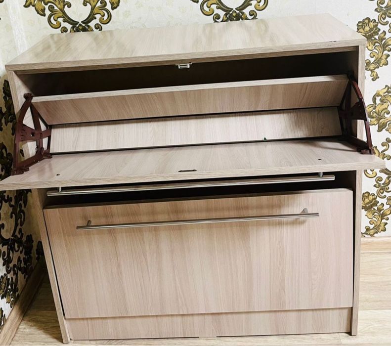 Продам обувницу для прохожей