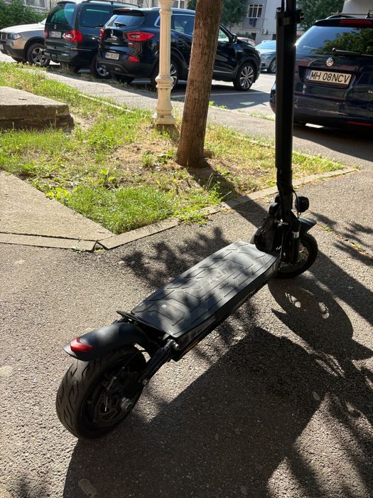Vând trotinetă Ruptor