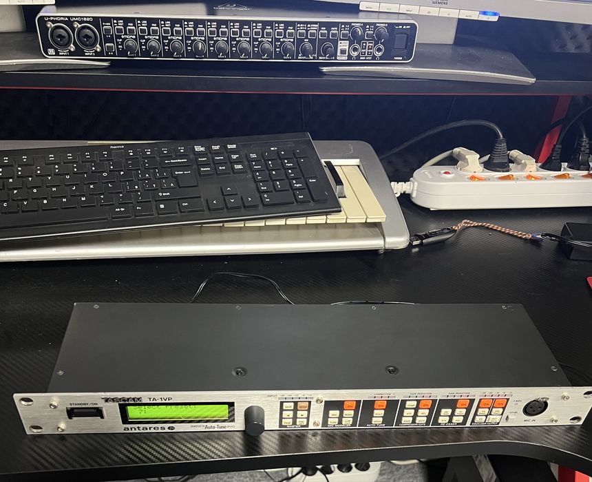 Vand procesor voce Tascam ta 1 vp