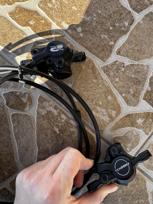 De vanzare set frane Tektro HDC300