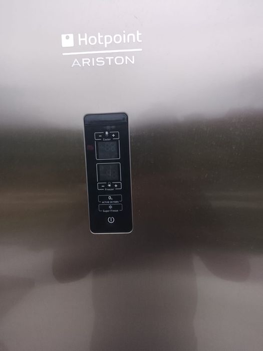 Frigider Ariston