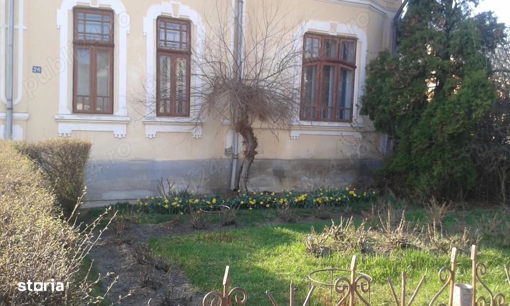 Vand casa in zona centrala  Falticeni