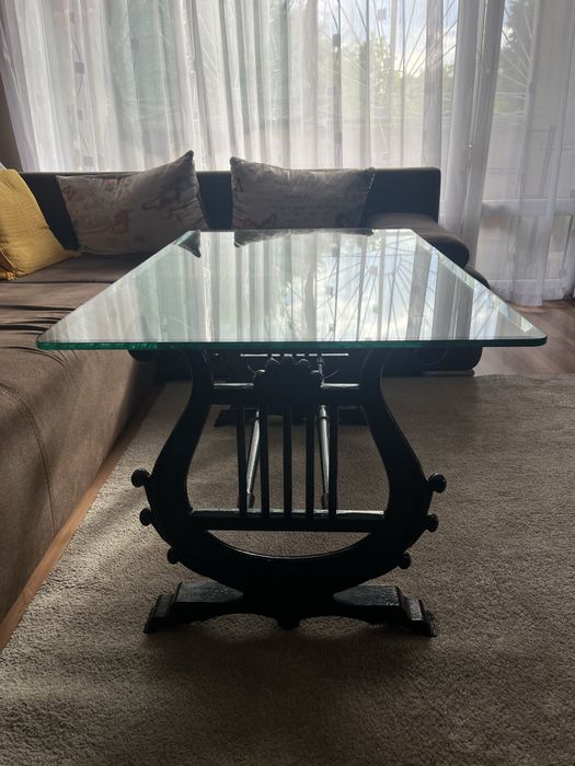 Ръчно изработена холна маса