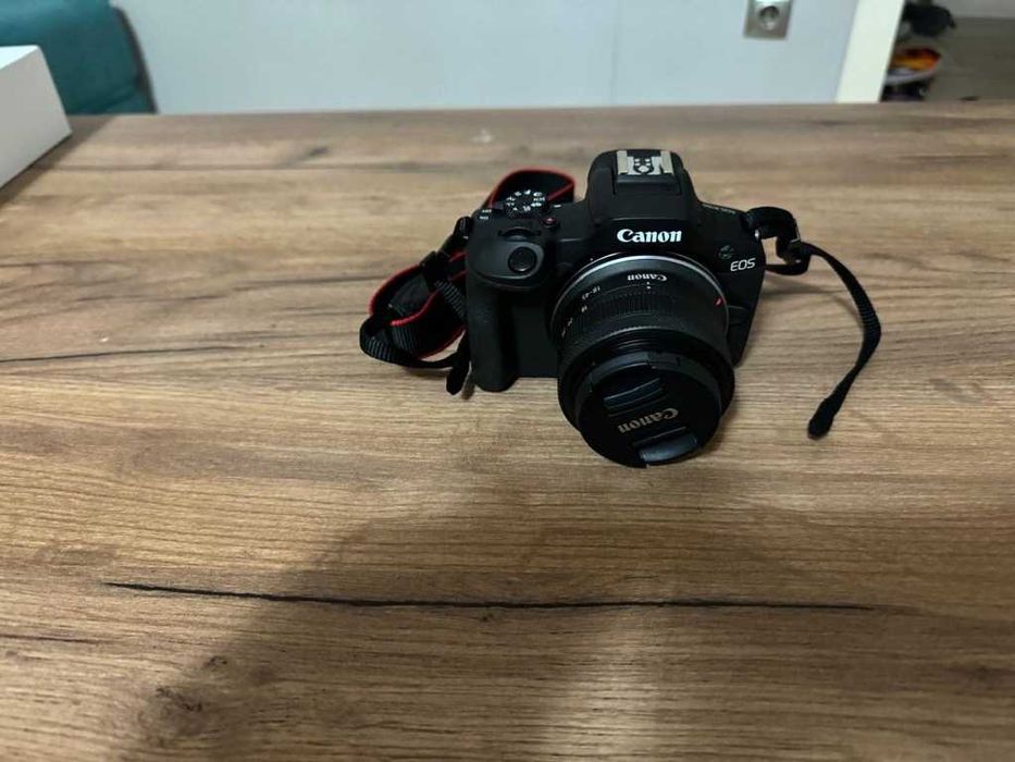 Canon EOS R50 Canon EOS R50