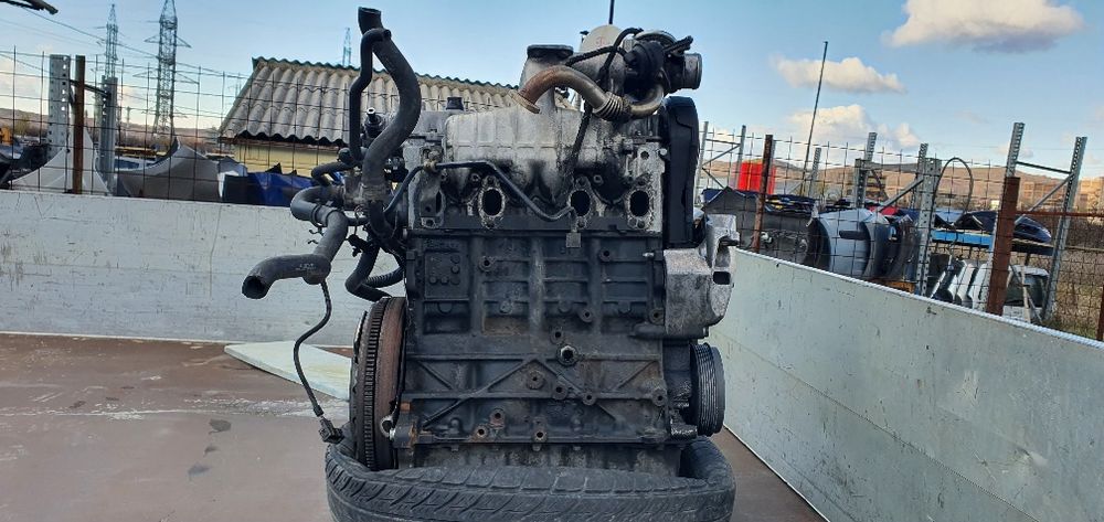 Motor/Chiuloasă/Injectoare/Pompă/Kit ambreiaj Golf 4/Octavia/Bora ALH