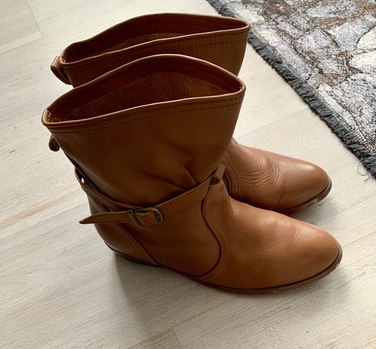 Ботинки казачки zara