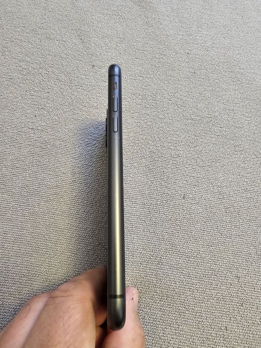 Продам iPhone 11, 128gb в отличном состоянии