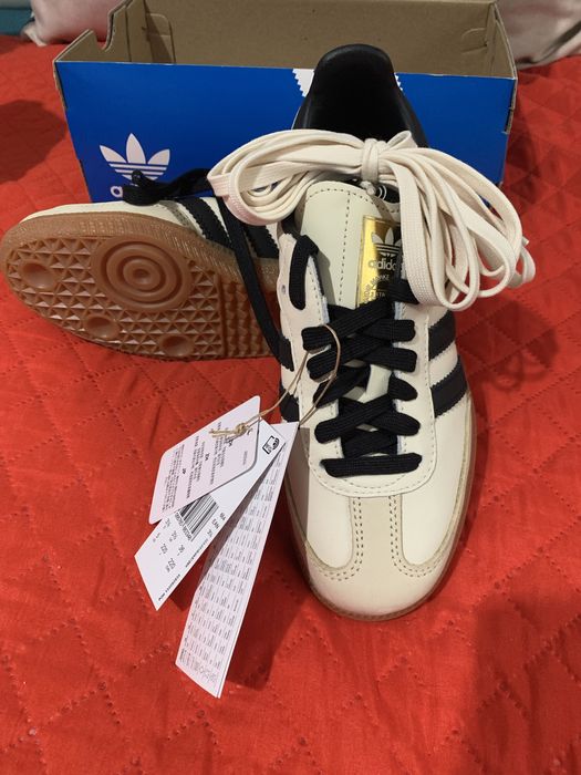 Adidas - model Samba