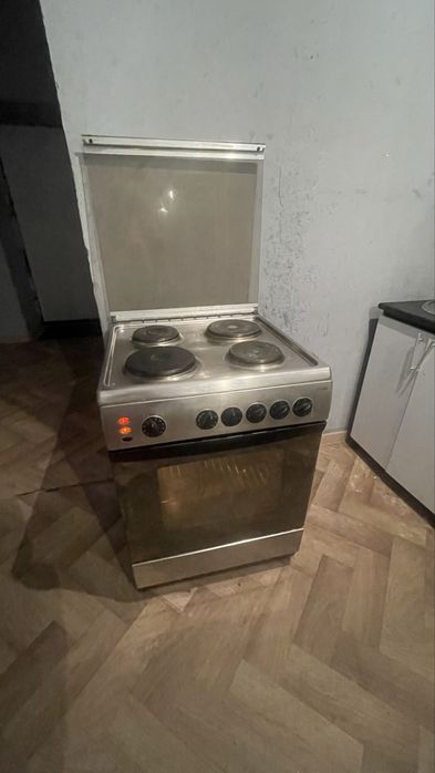 Плита  электрическая с духовкой