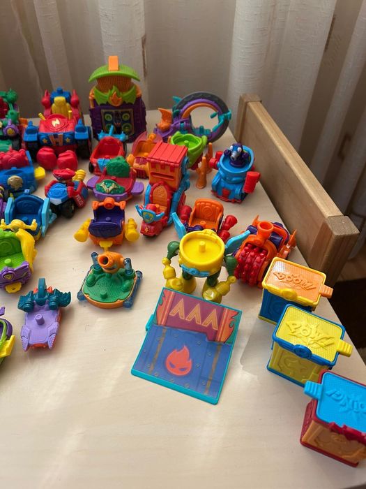 Jucarii Colectie/Lot Super Zings 167 figurine,cutii muzicale,masini